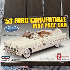 Ford '53 Convertible Indy Pace Car Model Kit